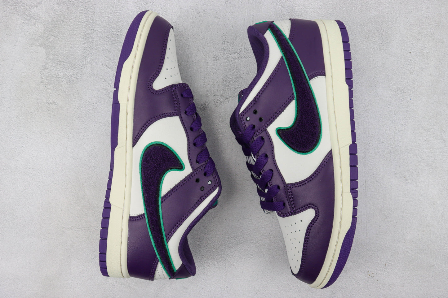 Nike Dunk Low Chenille Swoosh/Grand Purple