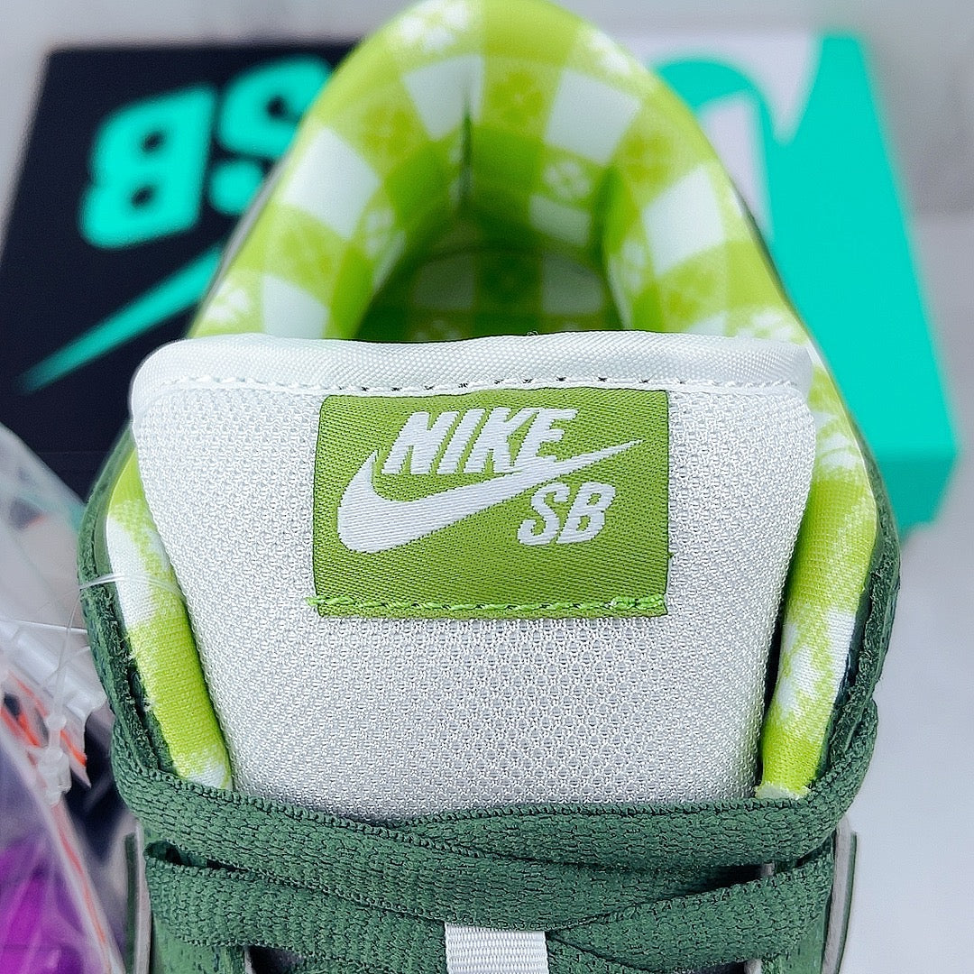 Nike Dunk Low Green Lobster