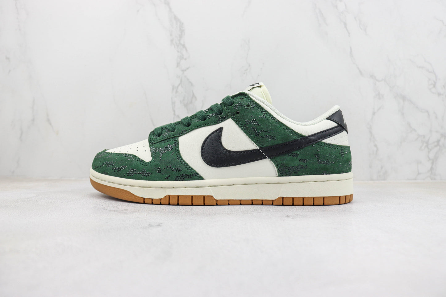 Nike Dunk Low Green Snake