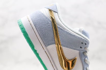 Nike Dunk Low Holiday Special