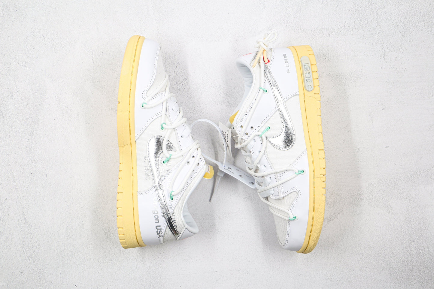 Nike Dunk Low Off White 01:50