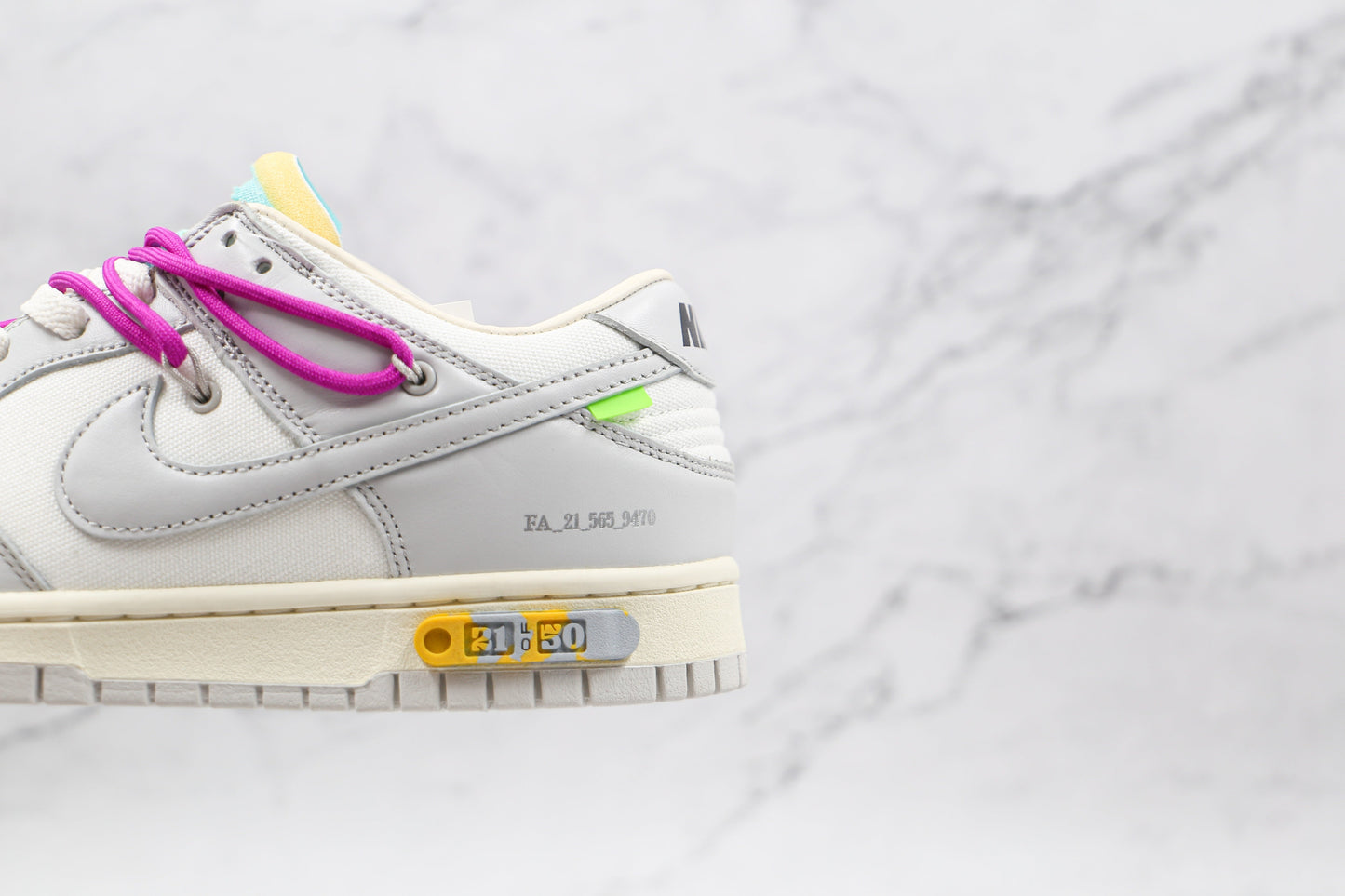 Nike Dunk Low Off White 21:50