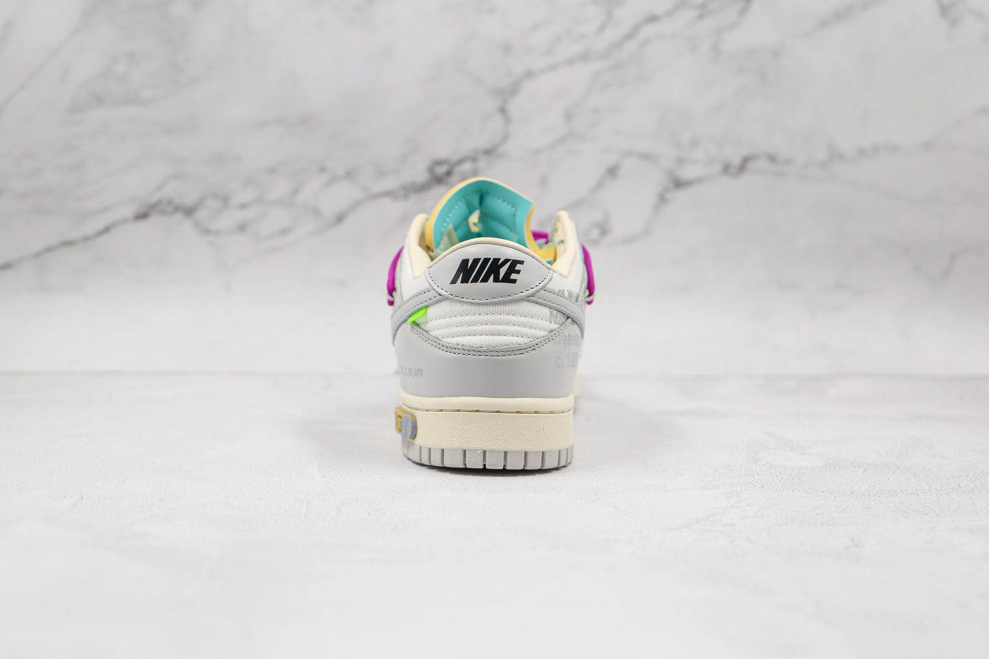Nike Dunk Low Off White 21:50