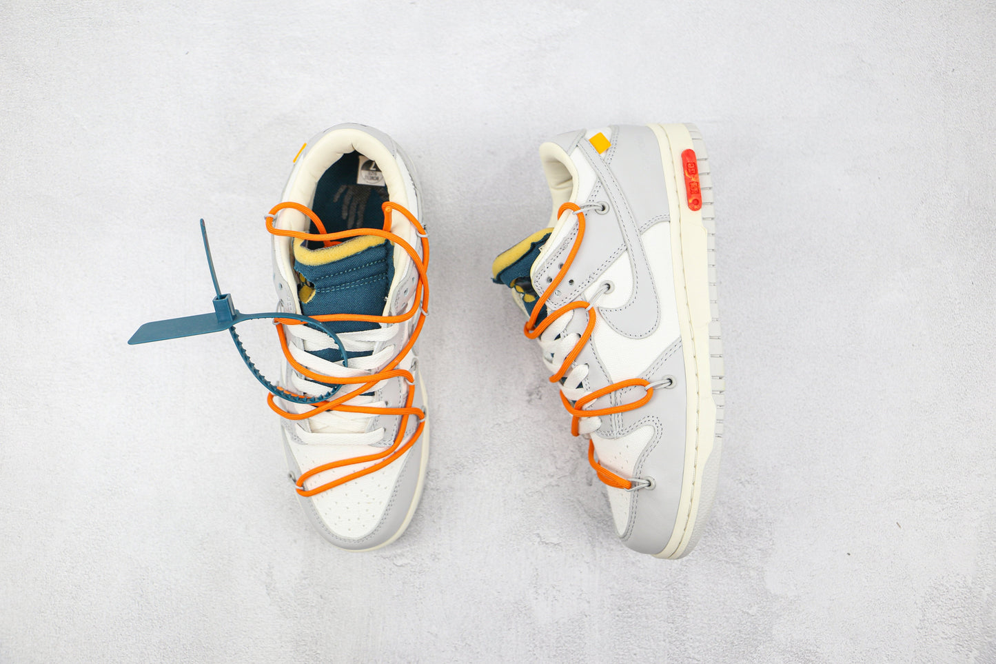 Nike Dunk Low Off White 44:50