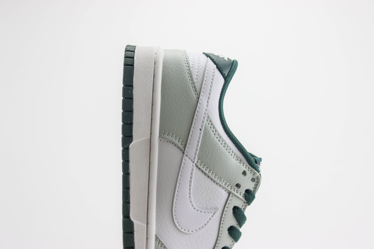 Nike Dunk Low Photon Dust Vintage Green