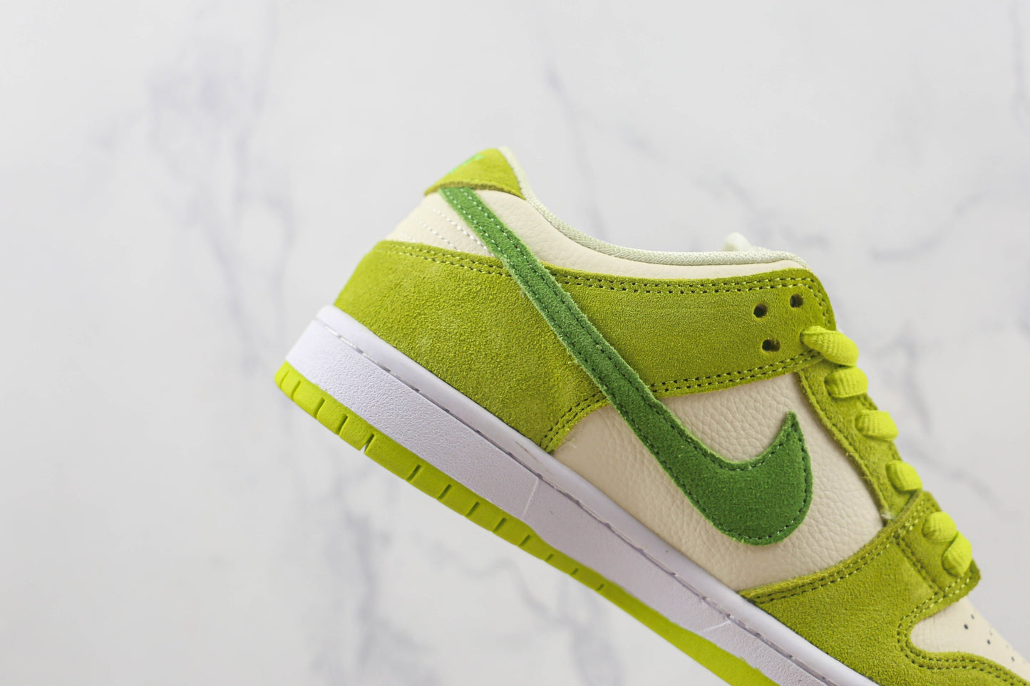 Nike Dunk Low Pro Sour Apple