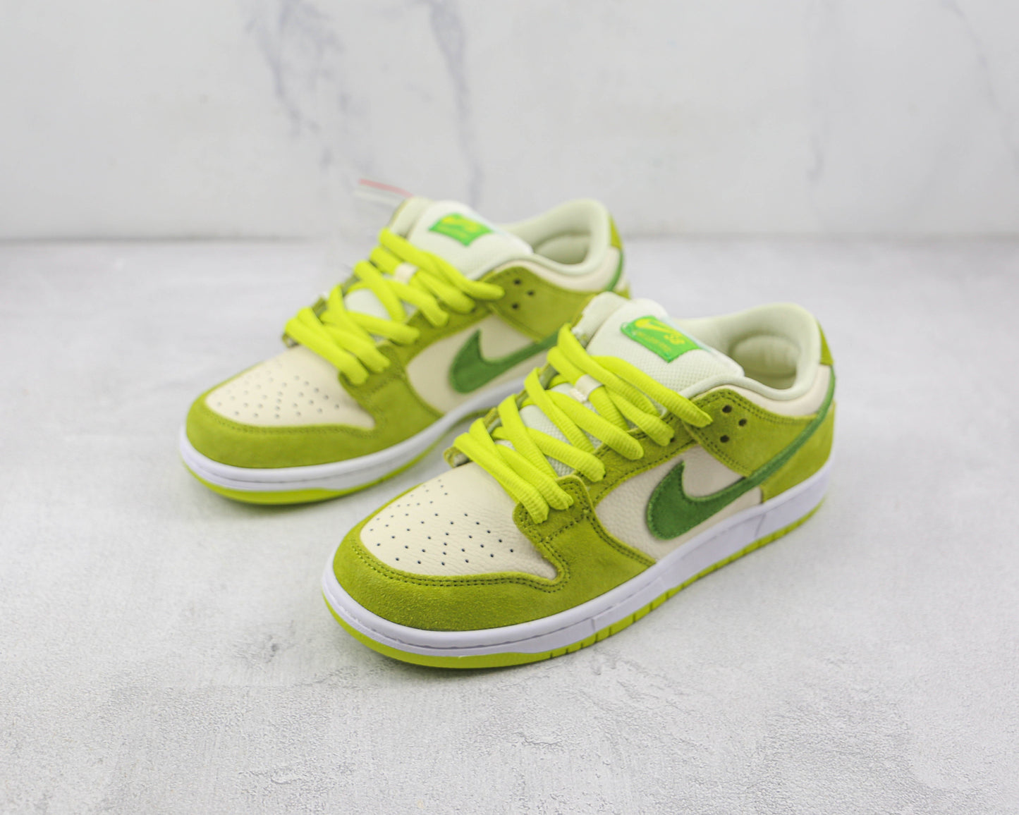 Nike Dunk Low Pro Sour Apple