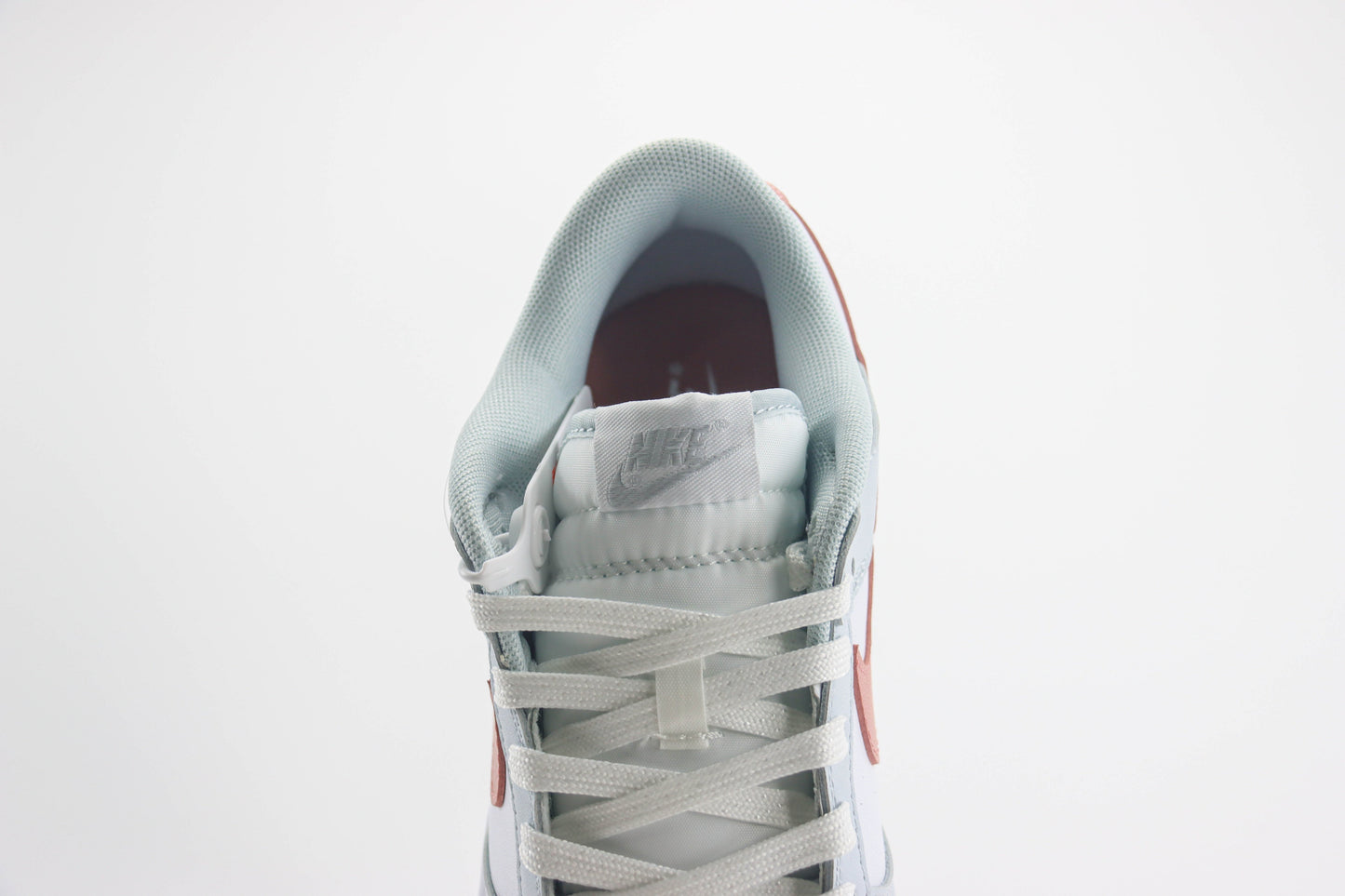 Nike Dunk Low Pure Platinum Rose Whisper