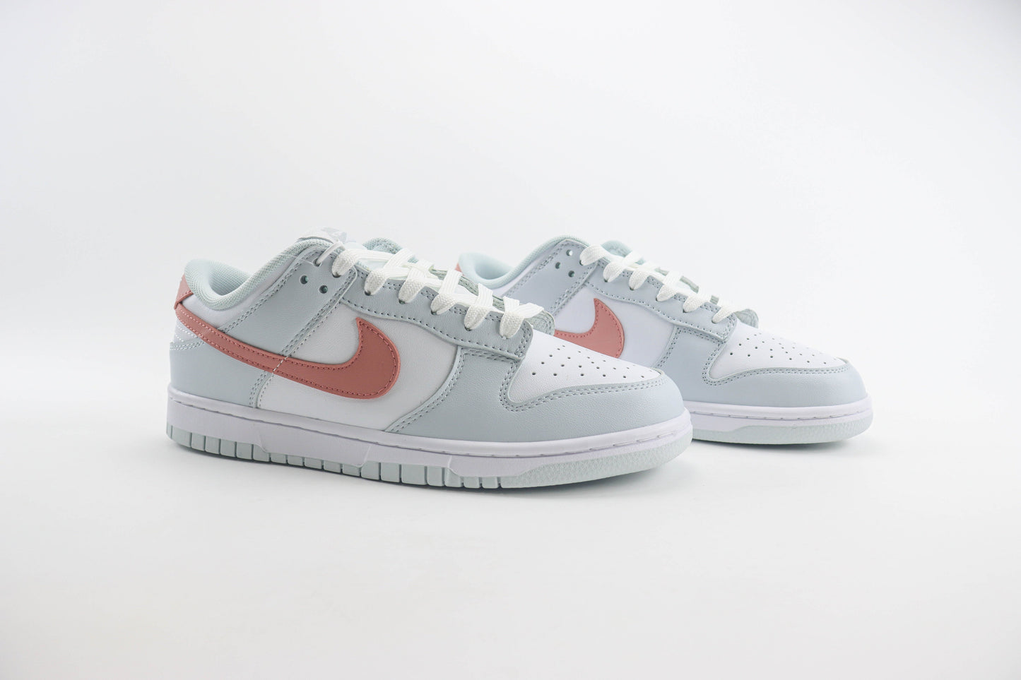 Nike Dunk Low Pure Platinum Rose Whisper