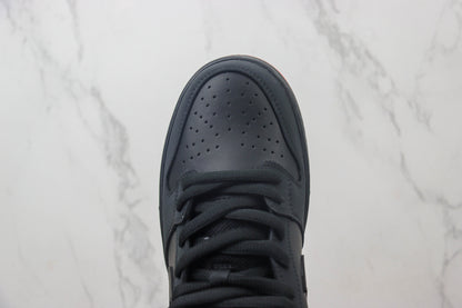 Nike Dunk Low Staple Black Pigeon