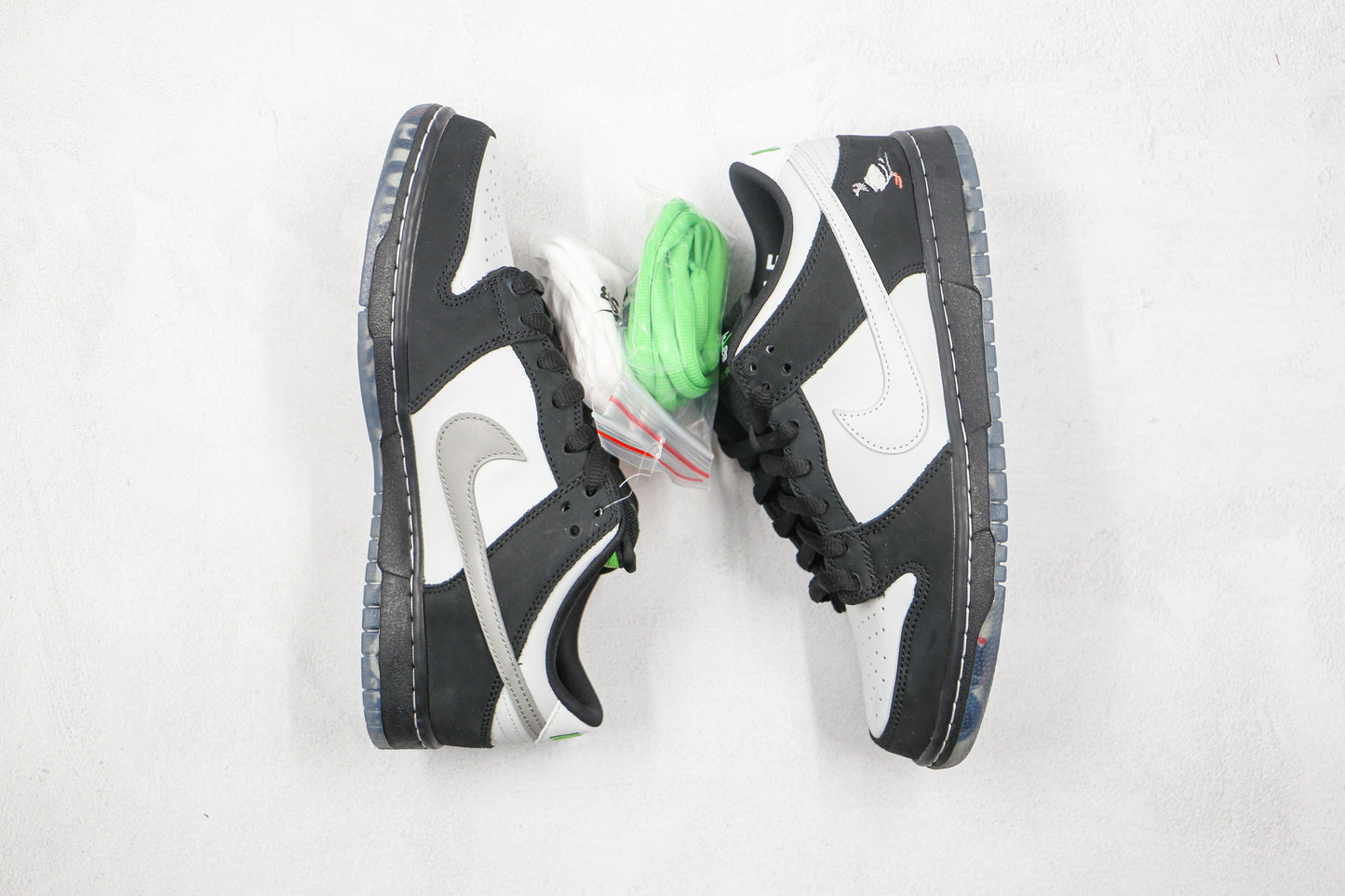Nike Dunk Low Staple Panda Pigeon