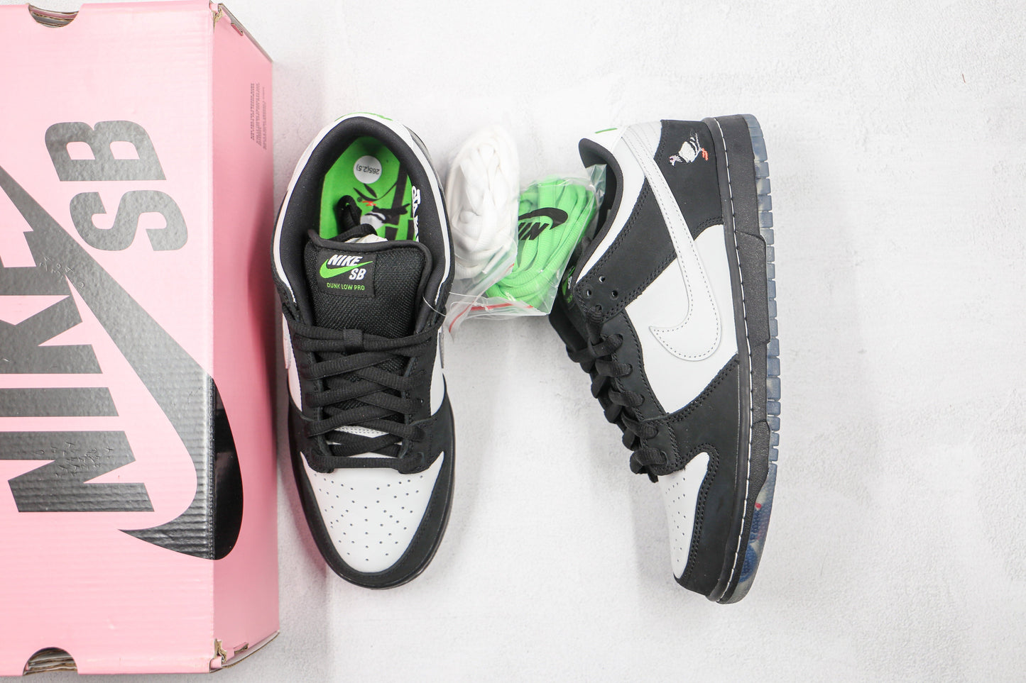 Nike Dunk Low Staple Panda Pigeon
