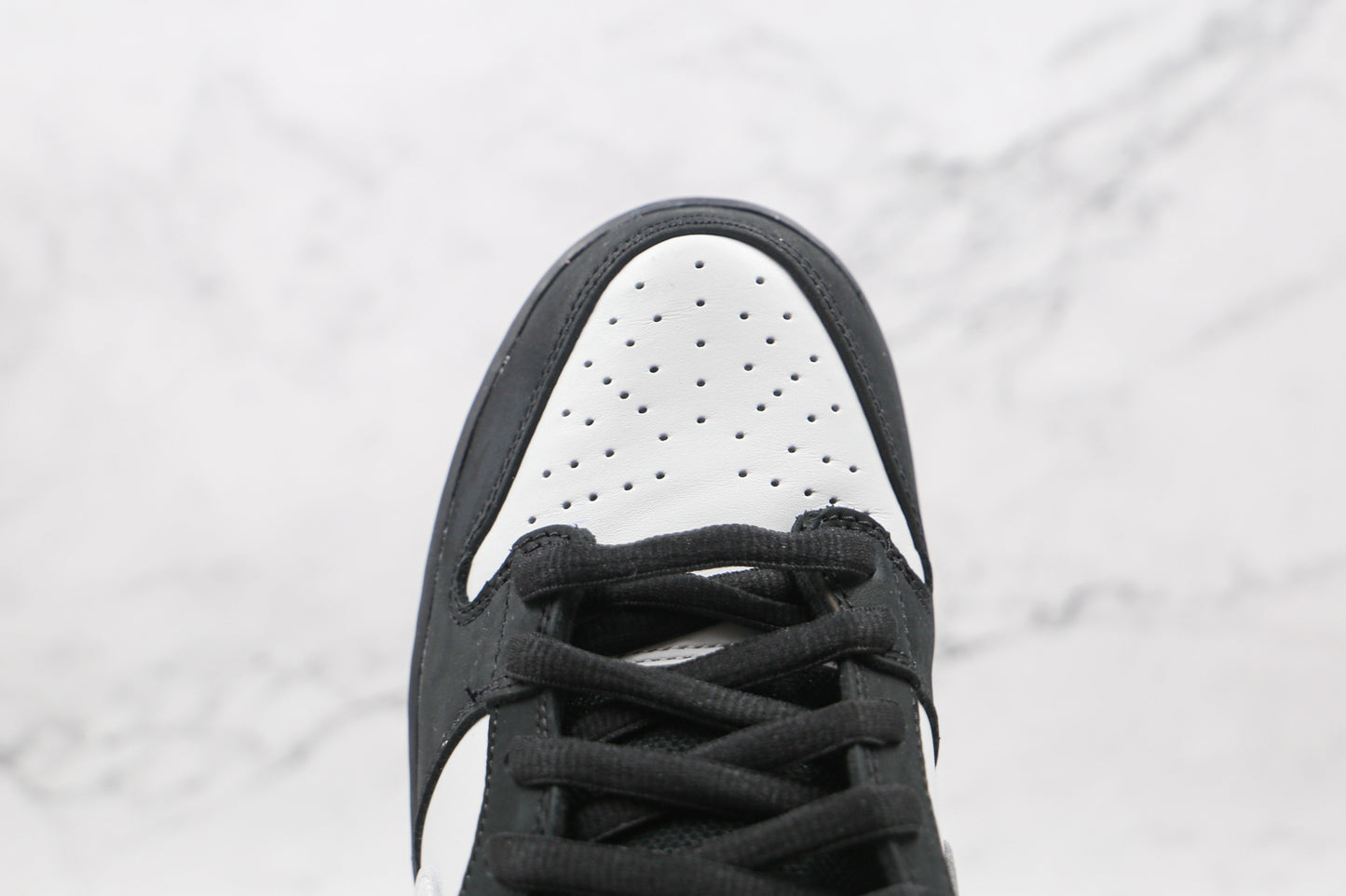 Nike Dunk Low Staple Panda Pigeon