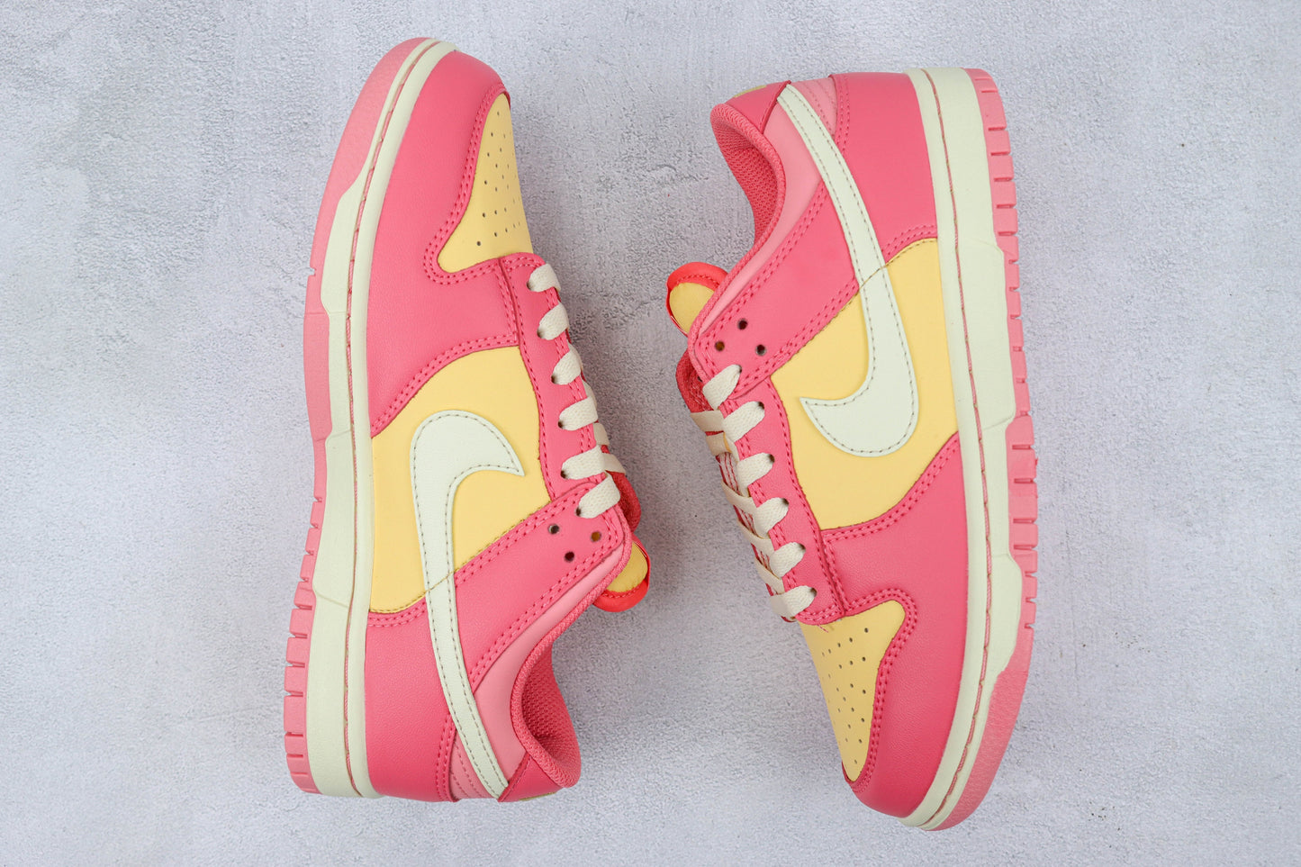 Nike Dunk Low Strawberry Peach Cream