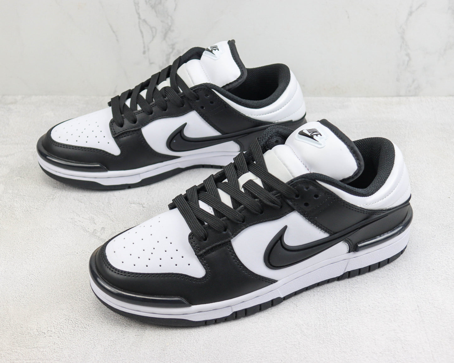 Nike Dunk Low Twist Panda