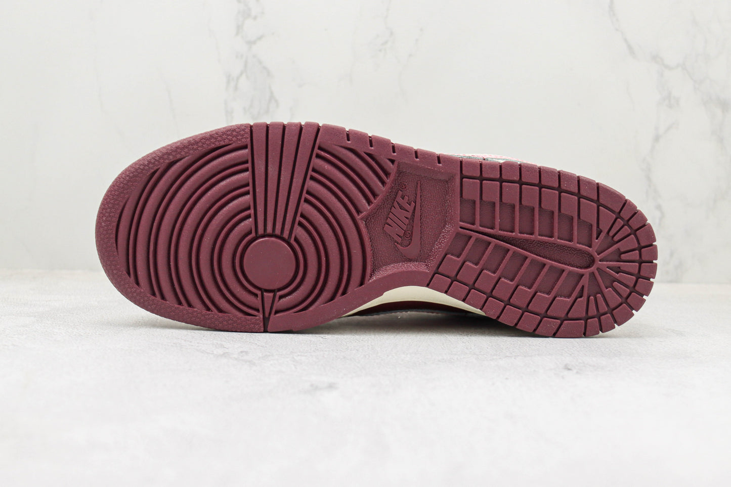 Nike Dunk Low Valentine's Day Marsala