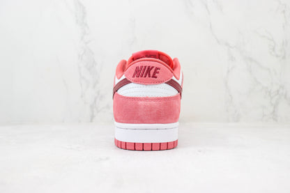 Nike Dunk Low Valentine's Day Red