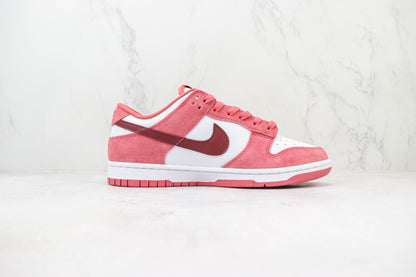 Nike Dunk Low Valentine's Day Red