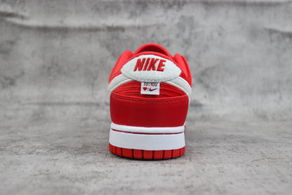 Nike Dunk Low Valentine's Day Red