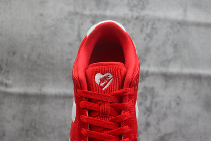 Nike Dunk Low Valentine's Day Red