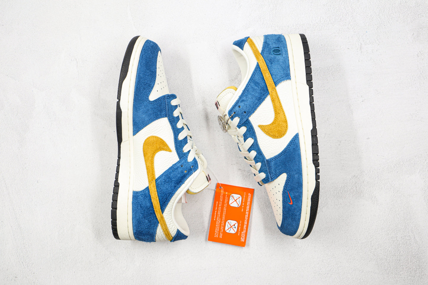 Nike Dunk Low x Kasina 80's Bus